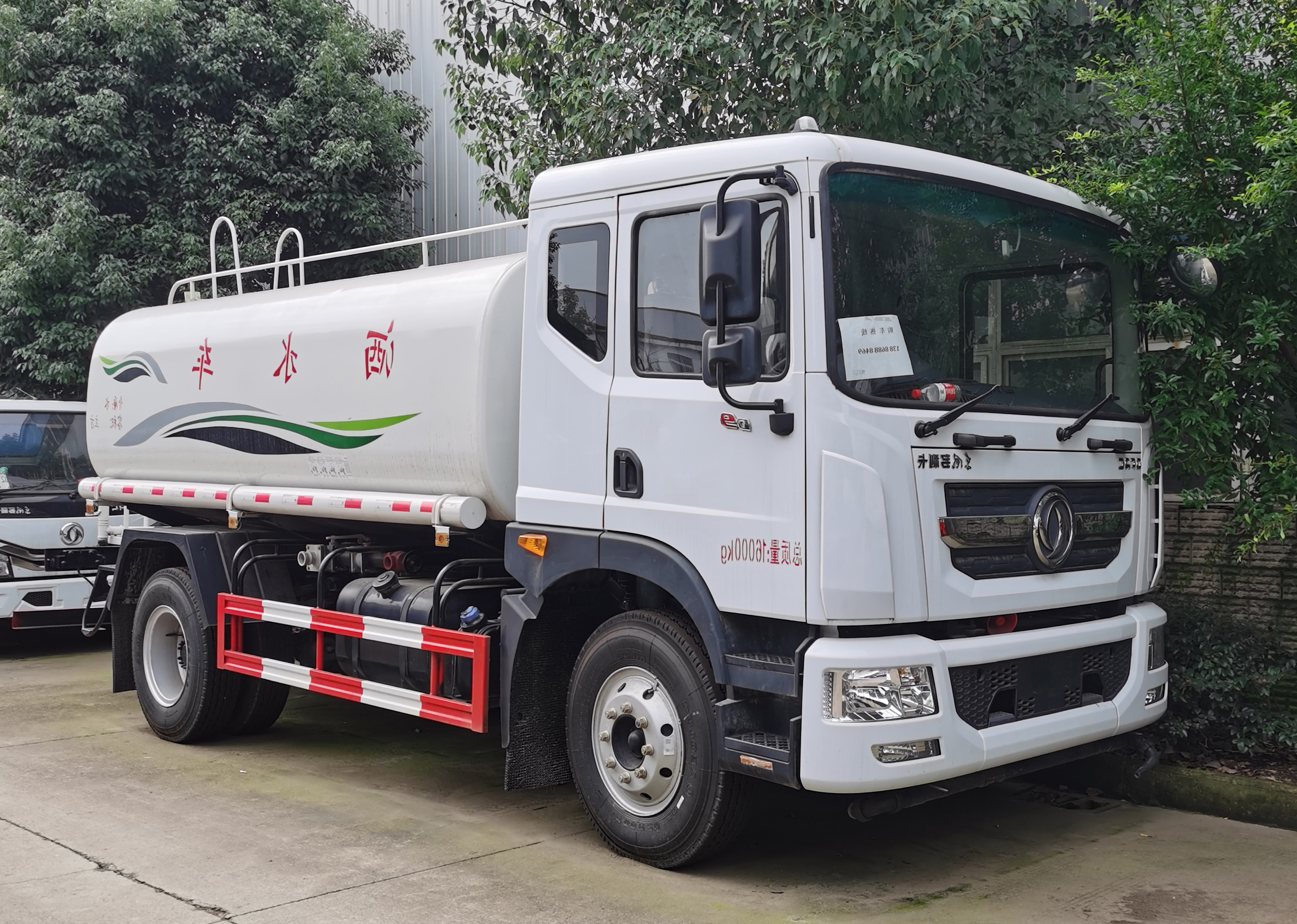 東風(fēng)D9  12方灑水車（16T）